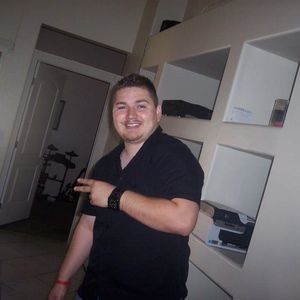 Meet your Posher, Manuel